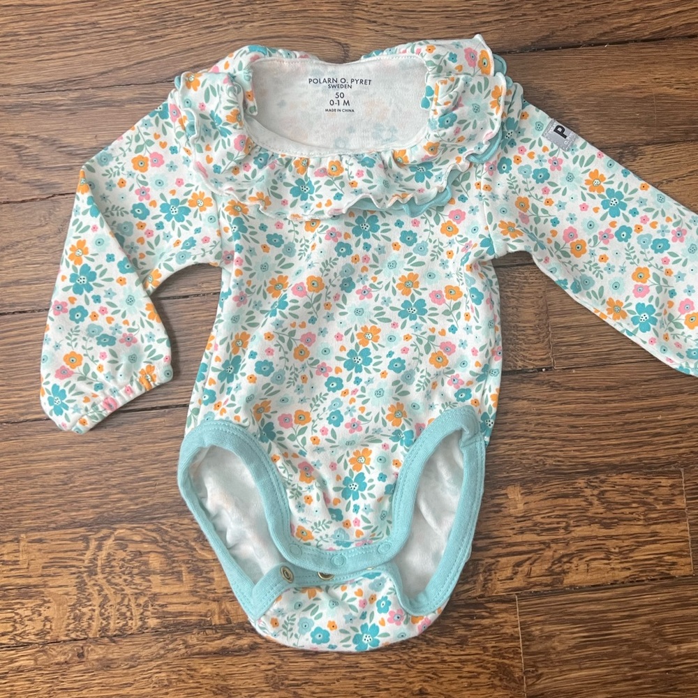 Polarn O. Pyret bodysuit. Brand of Sweden